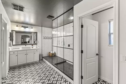 Bath - 3300 E Anika Dr, Gilbert, AZ 85298 photo 3 of 8