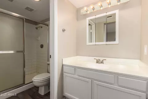 Bath - 815 E Grovers Ave #62, Phoenix, AZ 85022 photo 2 of 3