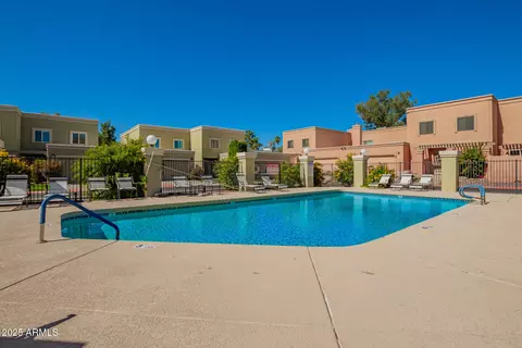 Exterior - 815 E Grovers Ave #62, Phoenix, AZ 85022 photo 4 of 4