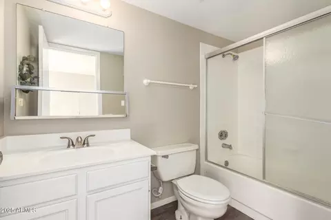 Bath - 815 E Grovers Ave #62, Phoenix, AZ 85022 photo 3 of 3