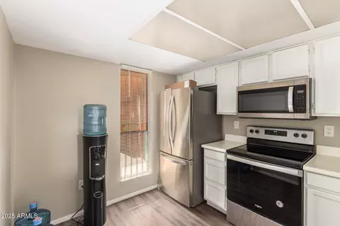 Kitchen - 815 E Grovers Ave #62, Phoenix, AZ 85022 photo 1 of 3
