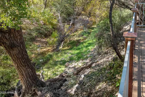 10755 E Oak Creek Trl, Cornville, AZ 86325