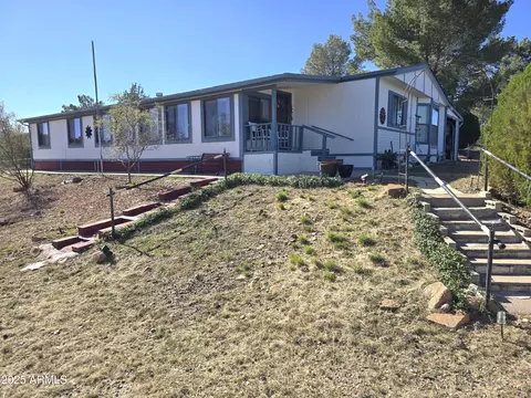 11965 E Henderson Rd, Dewey, AZ 86327