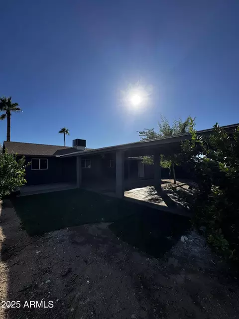 Exterior - 128 W Winston Dr, Phoenix, AZ 85041 photo 2 of 4