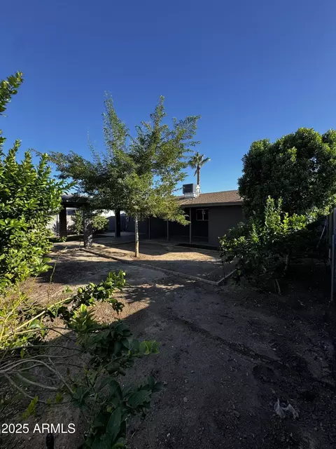 Exterior - 128 W Winston Dr, Phoenix, AZ 85041 photo 4 of 4