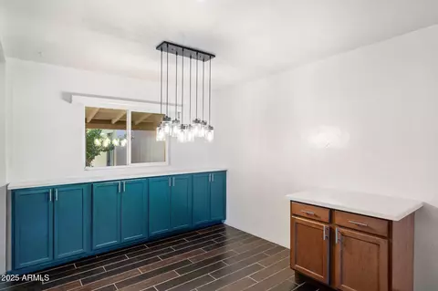 Dining - 5709 N 16th St, Phoenix, AZ 85016 photo 1 of 1