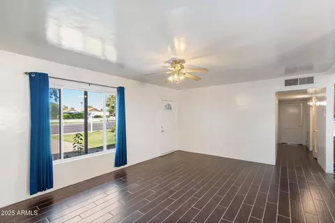 Living - 5709 N 16th St, Phoenix, AZ 85016 photo 2 of 3