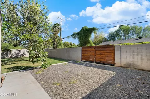 Exterior - 5709 N 16th St, Phoenix, AZ 85016 photo 2 of 9