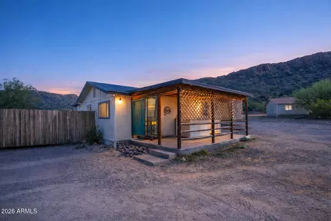 732 E Honda Bow Rd, Phoenix, AZ 85086