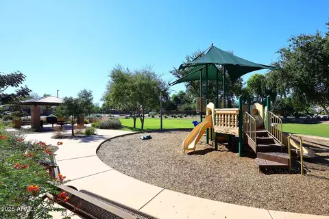 View/Area - 2590 E Penedes Dr, Gilbert, AZ 85298 photo 2 of 2