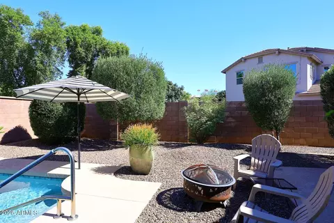Exterior - 2590 E Penedes Dr, Gilbert, AZ 85298 photo 12 of 15
