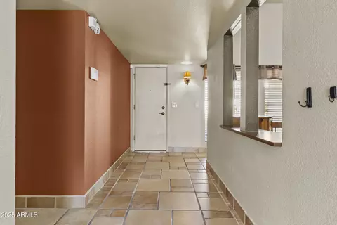 Entry Way - 207 W Pershing Ave, Phoenix, AZ 85029 photo 2 of 2
