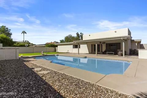 Exterior - 207 W Pershing Ave, Phoenix, AZ 85029 photo 7 of 8