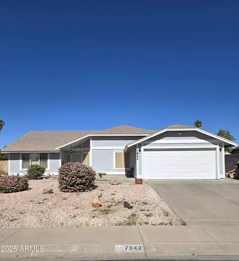 7942 W Dreyfus Dr, Peoria, AZ 85381