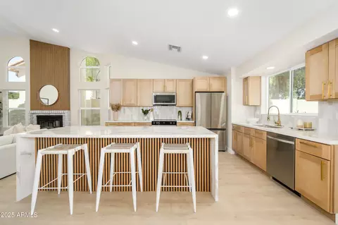 1942 E Calle De Caballos Rd, Tempe, AZ 85284