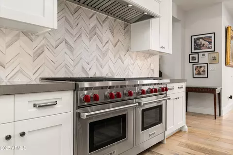 Kitchen - 5414 E Lafayette Blvd, Phoenix, AZ 85018 photo 6 of 6