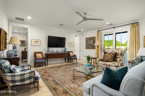 Living - 5414 E Lafayette Blvd, Phoenix, AZ 85018 photo 2 of 5
