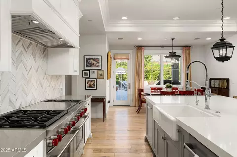 Kitchen - 5414 E Lafayette Blvd, Phoenix, AZ 85018 photo 4 of 6