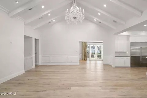 Living - 5414 E Lafayette Blvd, Phoenix, AZ 85018 photo 5 of 5