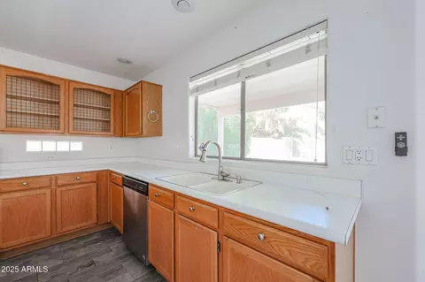 Kitchen - 4432 E Anderson Dr, Phoenix, AZ 85032 photo 4 of 6