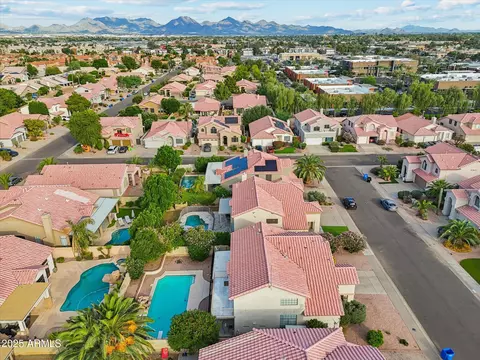 View/Area - 4432 E Anderson Dr, Phoenix, AZ 85032 photo 8 of 10