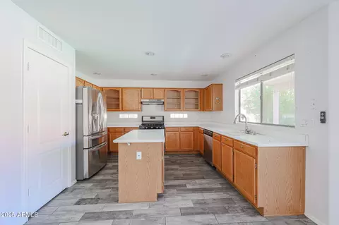 Kitchen - 4432 E Anderson Dr, Phoenix, AZ 85032 photo 2 of 6