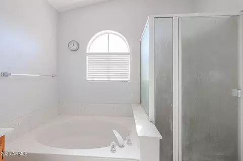 Bath - 4432 E Anderson Dr, Phoenix, AZ 85032 photo 3 of 5