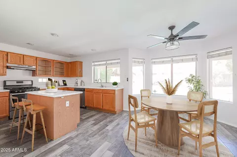Dining - 4432 E Anderson Dr, Phoenix, AZ 85032 photo 1 of 1
