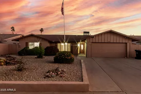 3535 W Saint Moritz Ln, Phoenix, AZ 85053