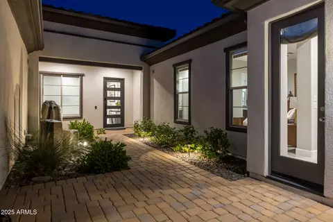 Exterior - 18016 E Wolf Tree Ln, Rio Verde, AZ 85263 photo 1 of 4
