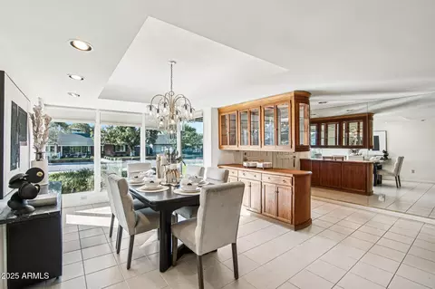 Dining - 3330 E Glenrosa Ave, Phoenix, AZ 85018 photo 2 of 2