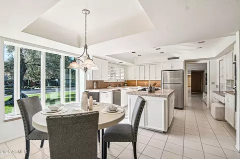 Kitchen - 3330 E Glenrosa Ave, Phoenix, AZ 85018 photo 1 of 4