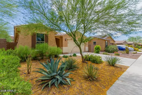 10437 W Redbird Rd, Peoria, AZ 85383