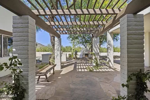 Exterior - 4646 E Shadow Rock Rd, Phoenix, AZ 85028 photo 8 of 10