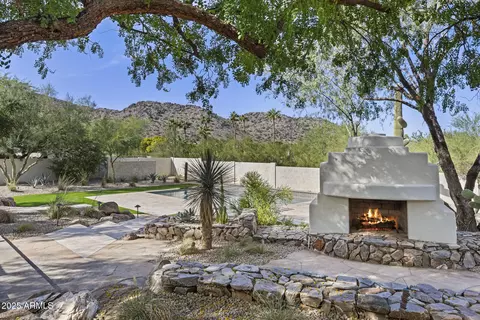 Exterior - 4646 E Shadow Rock Rd, Phoenix, AZ 85028 photo 9 of 10
