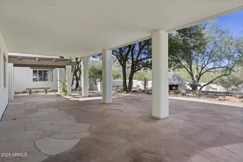 Exterior - 4646 E Shadow Rock Rd, Phoenix, AZ 85028 photo 7 of 10