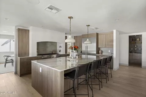 Kitchen - 4646 E Shadow Rock Rd, Phoenix, AZ 85028 photo 6 of 7