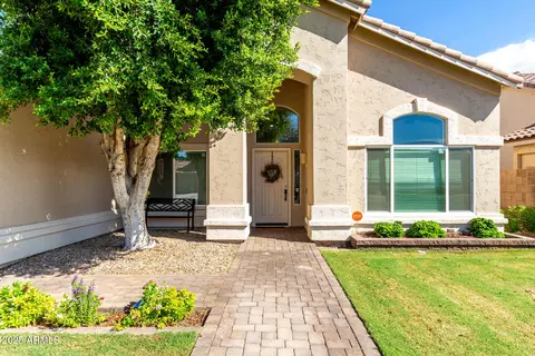 688 W Juanita Ave, Gilbert, AZ 85233