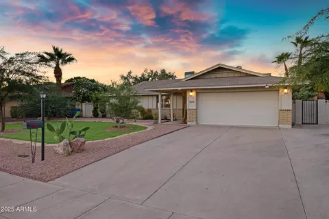 1824 W Seldon Ln, Phoenix, AZ 85021