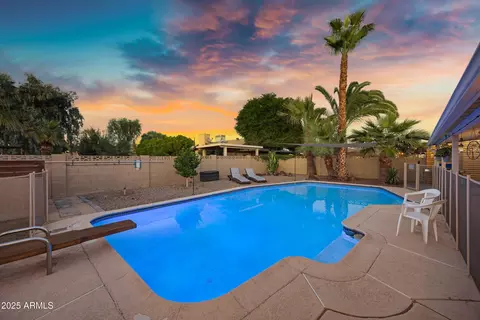 Exterior - 1824 W Seldon Ln, Phoenix, AZ 85021 photo 3 of 5