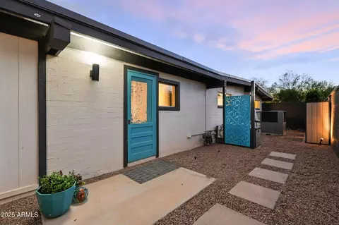 Exterior - 5809 N 10th Pl, Phoenix, AZ 85014 photo 24 of 33