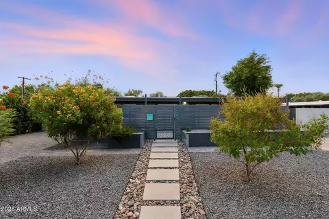 Exterior - 5809 N 10th Pl, Phoenix, AZ 85014 photo 16 of 33