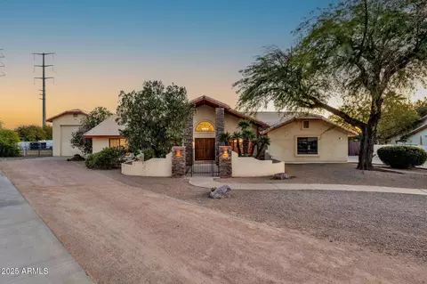 Exterior - 1911 E Bruce Ave, Gilbert, AZ 85234 photo 3 of 42
