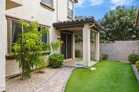 Exterior - 77 E Constitution Dr, Gilbert, AZ 85296 photo 3 of 6