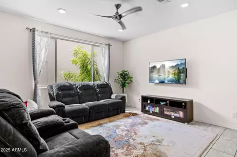 Living - 77 E Constitution Dr, Gilbert, AZ 85296 photo 1 of 2