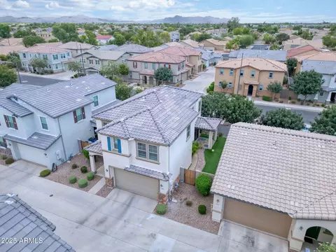 View/Area - 77 E Constitution Dr, Gilbert, AZ 85296 photo 2 of 4
