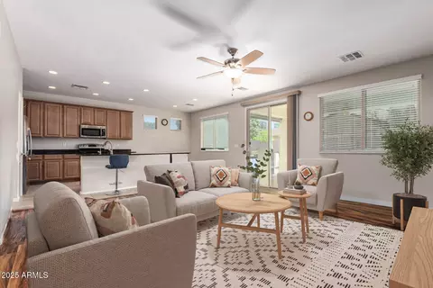 Living - 941 E Drexel Dr, Gilbert, AZ 85297 photo 1 of 1