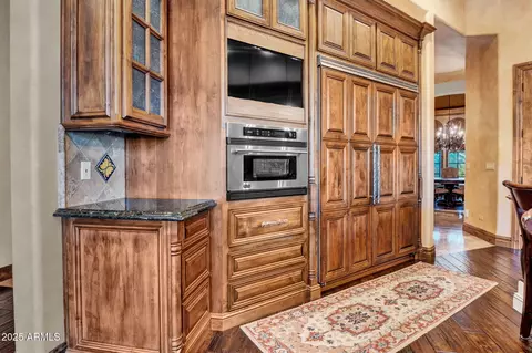 Kitchen - 2333 S Eileen Pl, Chandler, AZ 85286 photo 8 of 8