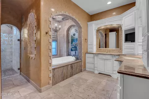 Bath - 2333 S Eileen Pl, Chandler, AZ 85286 photo 1 of 7