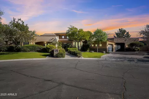Exterior - 2333 S Eileen Pl, Chandler, AZ 85286 photo 1 of 14